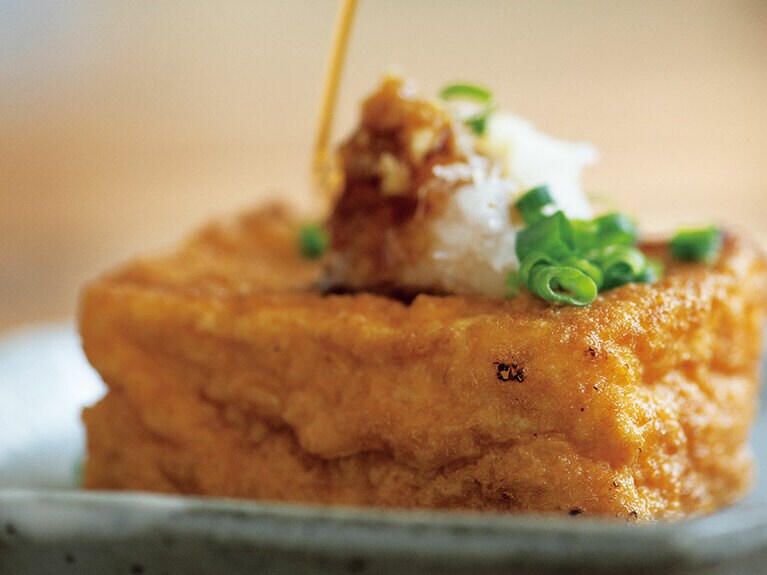 【厚揚げ】カリッと香ばしい厚揚げには薬味をたっぷりと！
