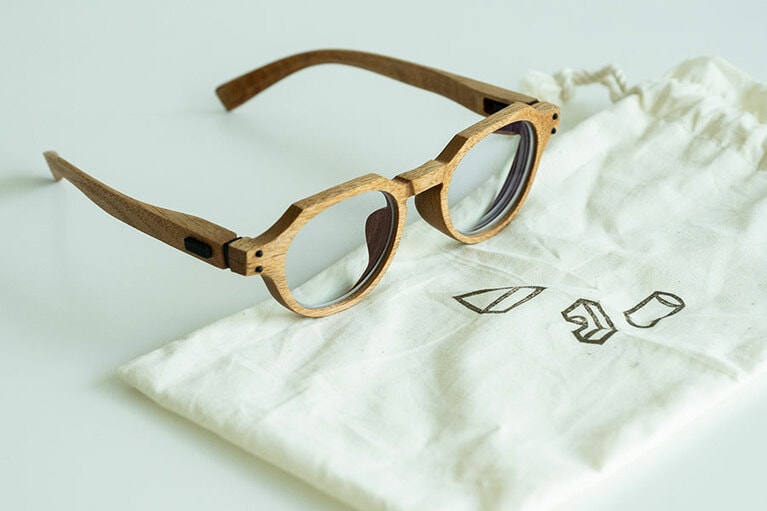 KOJI 43,000円／TSUMIKI EYEWEAR
