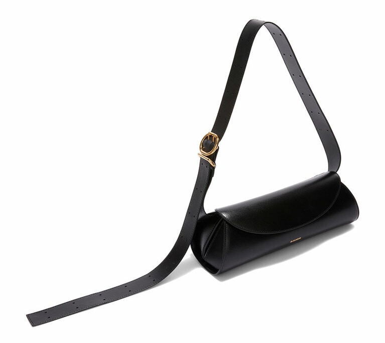 「カンノーロ バッグ スモール」162,800円。