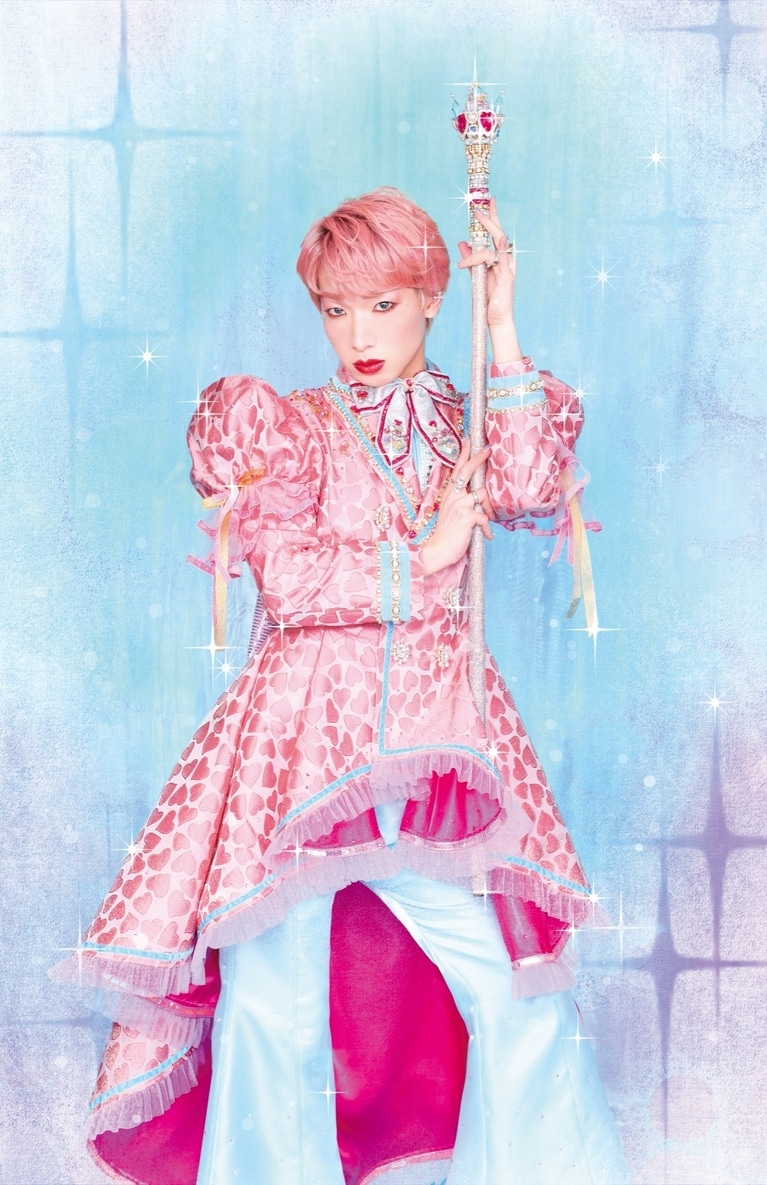 ゆっきゅん／2021年よりセルフプロデュースでのソロ歌手活動「DIVA Project」を始動。その他に、WEST.、でんぱ組.incなどへの作詞提供、ラジオ・テレビ・映画・舞台出演、エッセイ執筆や映画祭主催など、年々活動の幅を広げている。