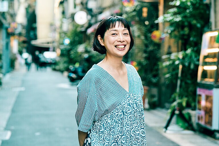 青木由香さん。インスタでも街の魅力を発信中！