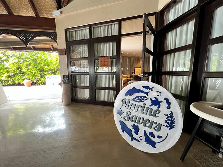 「サンセット・ラウンジ」に隣接している「マリン・ディスカバリー・センター」。レクチャーを聴いてからドルフィンクルーズ船へ。