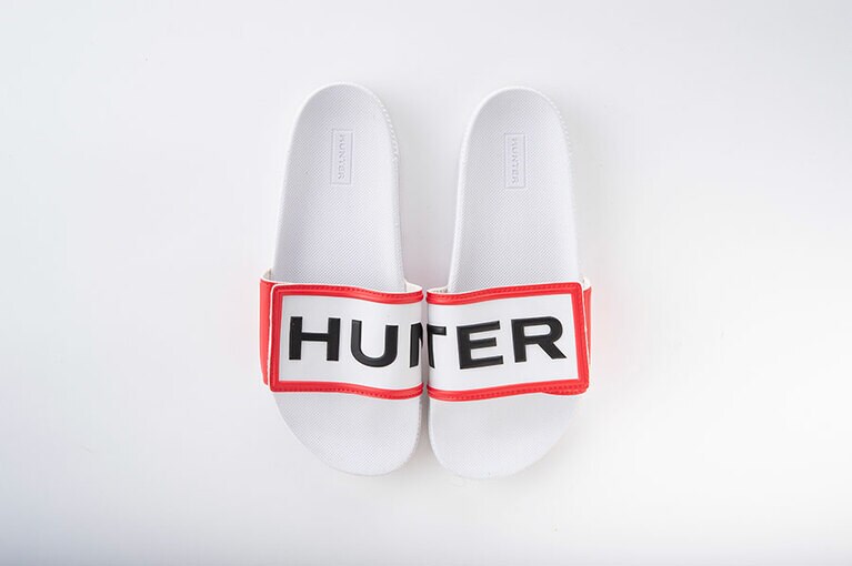 ハンターのサンダル。