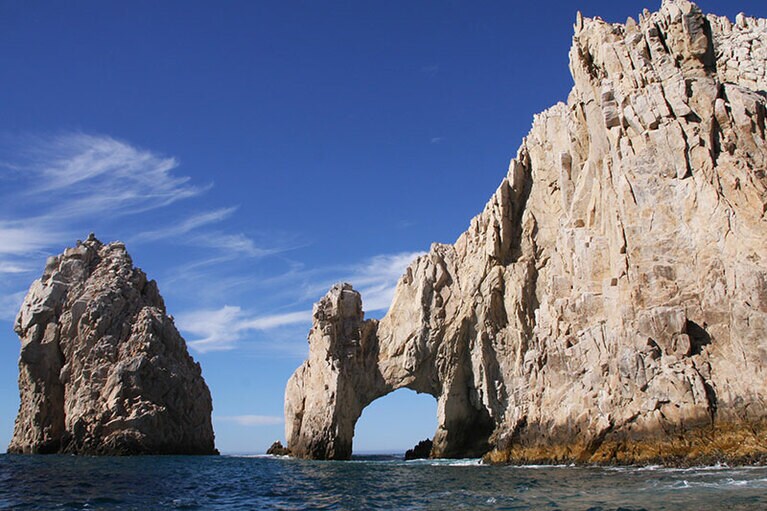 ロスカボスのアイコン的な景勝地、エルアルコ。