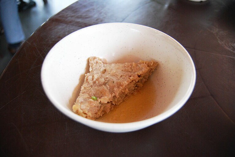 豚ひき肉を蒸した「スチームポークミンチ」。汁ごとすくって、ご飯にかけて食べる。中国系マレーシア人の家庭料理。