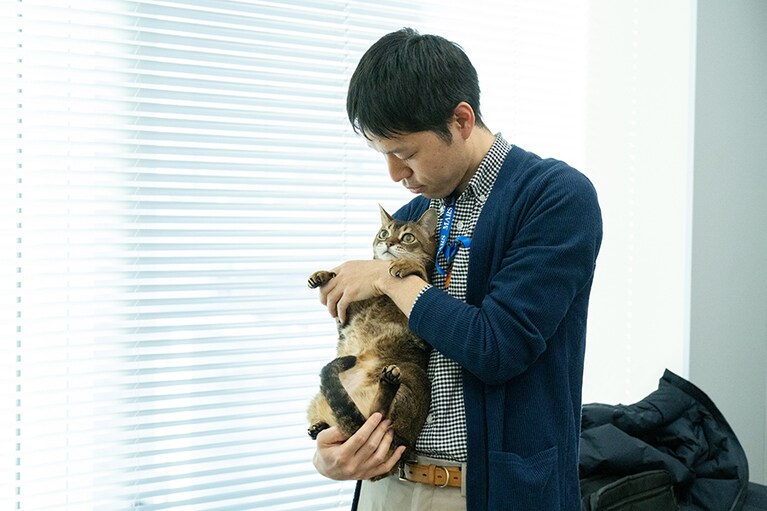 マロンさんと飼い主の井上さん。