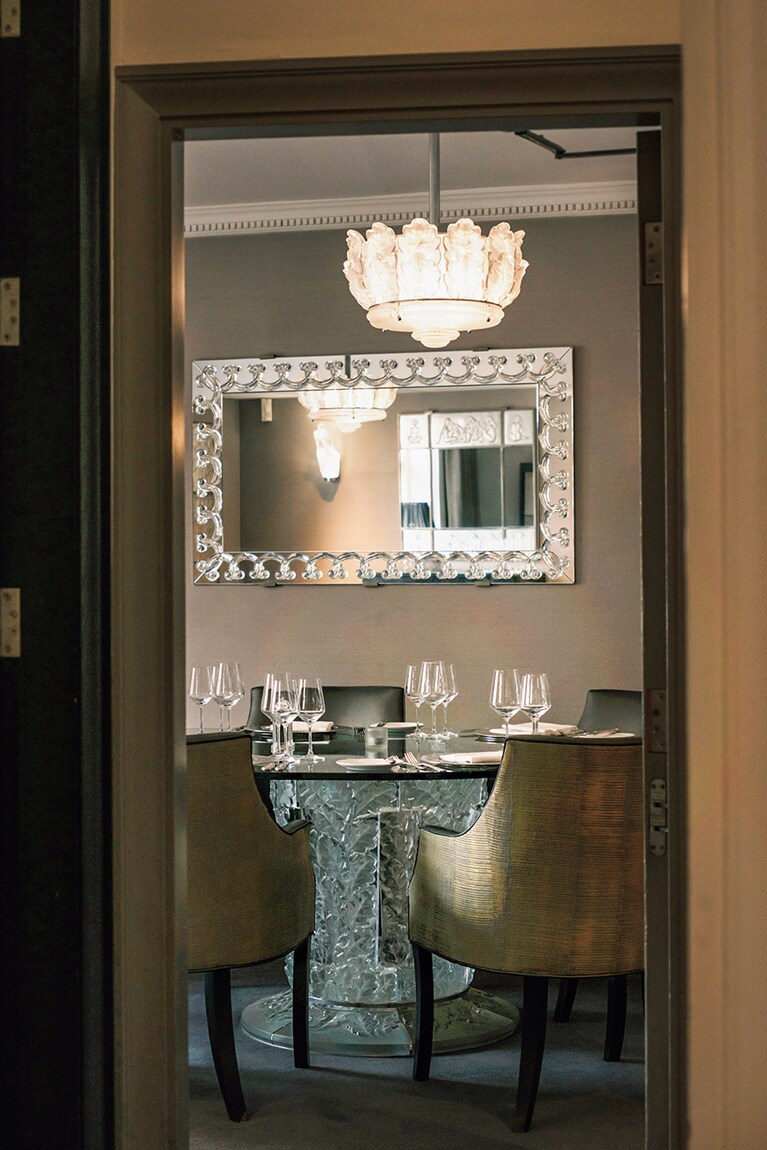 全7室のプライベートルームの一つ“ラリック”（非会員料金425ポンド）。