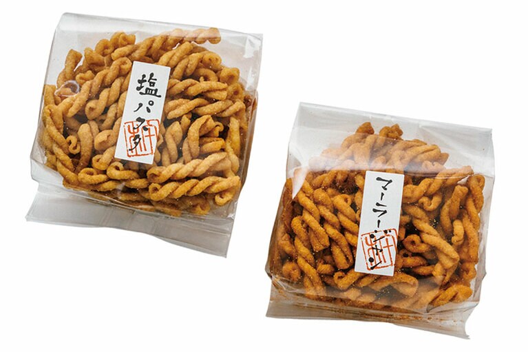 揚げパスタ〈各70g〉左：塩パスタ 362円、右：マーラージャン 417円／麻布十番 杵屋