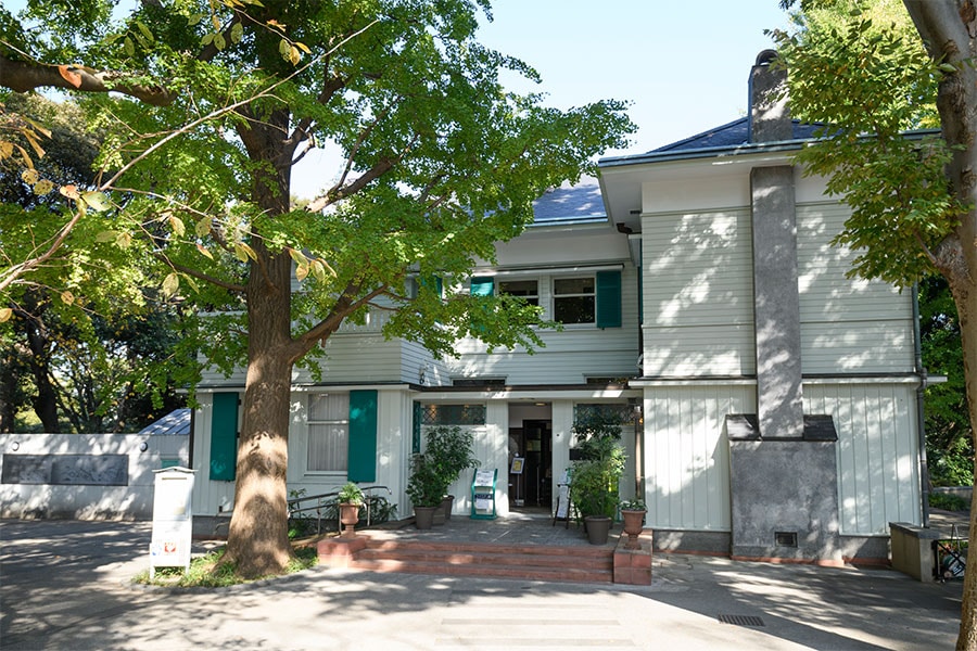 建築家F.L.ライトの影響もみられる「エリスマン邸」［横浜市認定歴史的建造物］。
