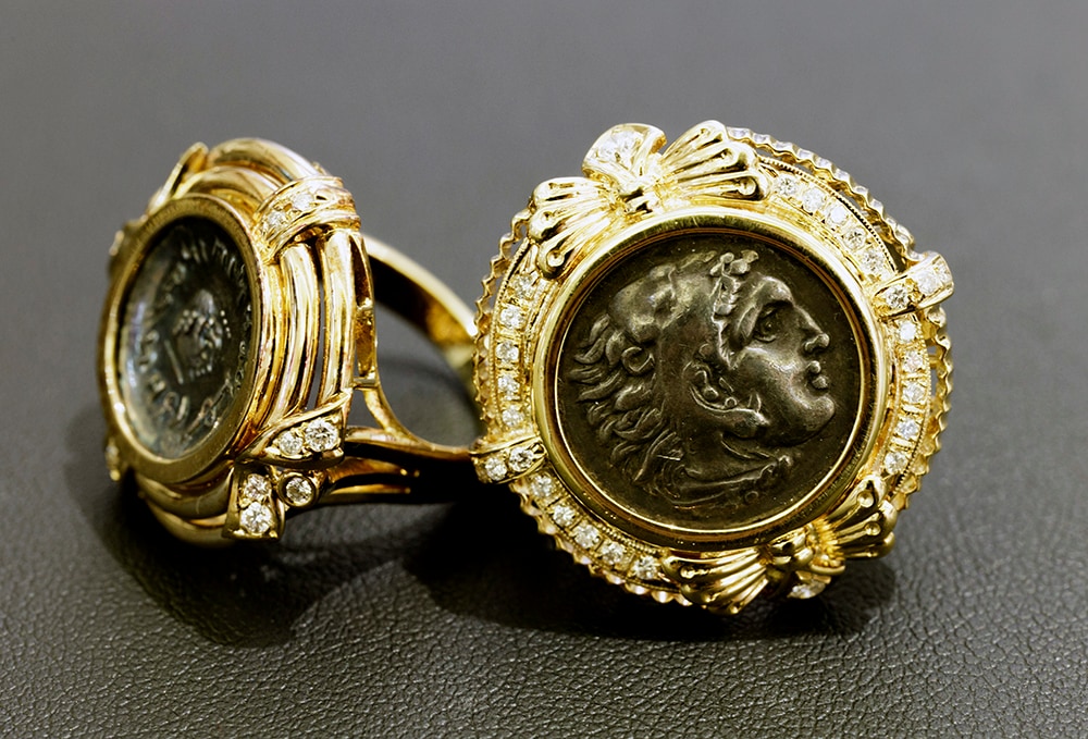 古代アラビアの王国ヒムヤルの銀貨を指輪に。