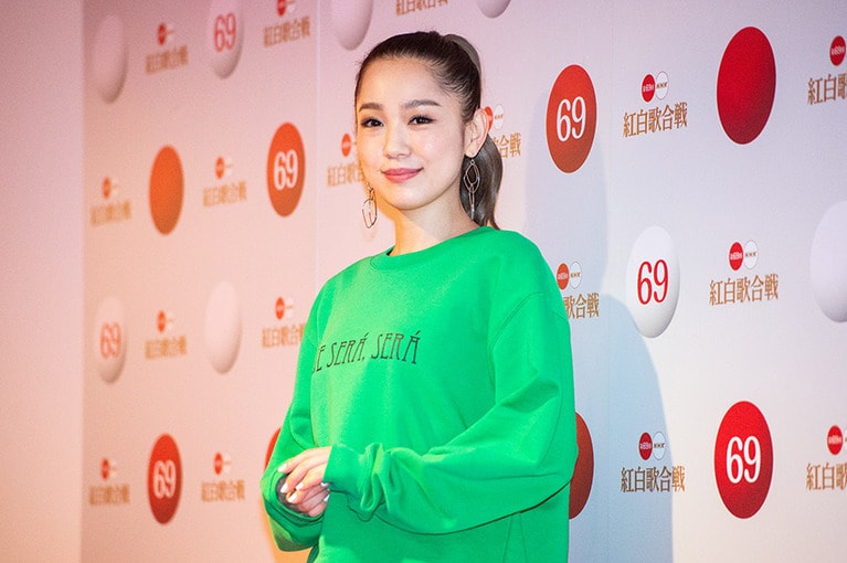 西野カナ。80を前にした私の母親も彼女が出てくるたびに「あらまあお人形さんみたいねー」と目を細めていた。確かにナデナデしたくなる可愛さである。