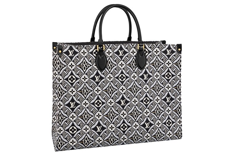 「オンザゴー GM」(H34×W41×D19cm) 335,000円