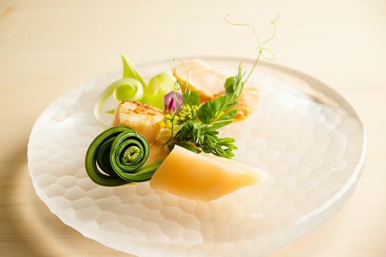 器にもこだわった料理の一例。食房のみの利用も可能。