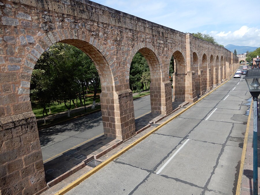ローマ式水道橋は、20世紀初頭まで実際に使われていた。
