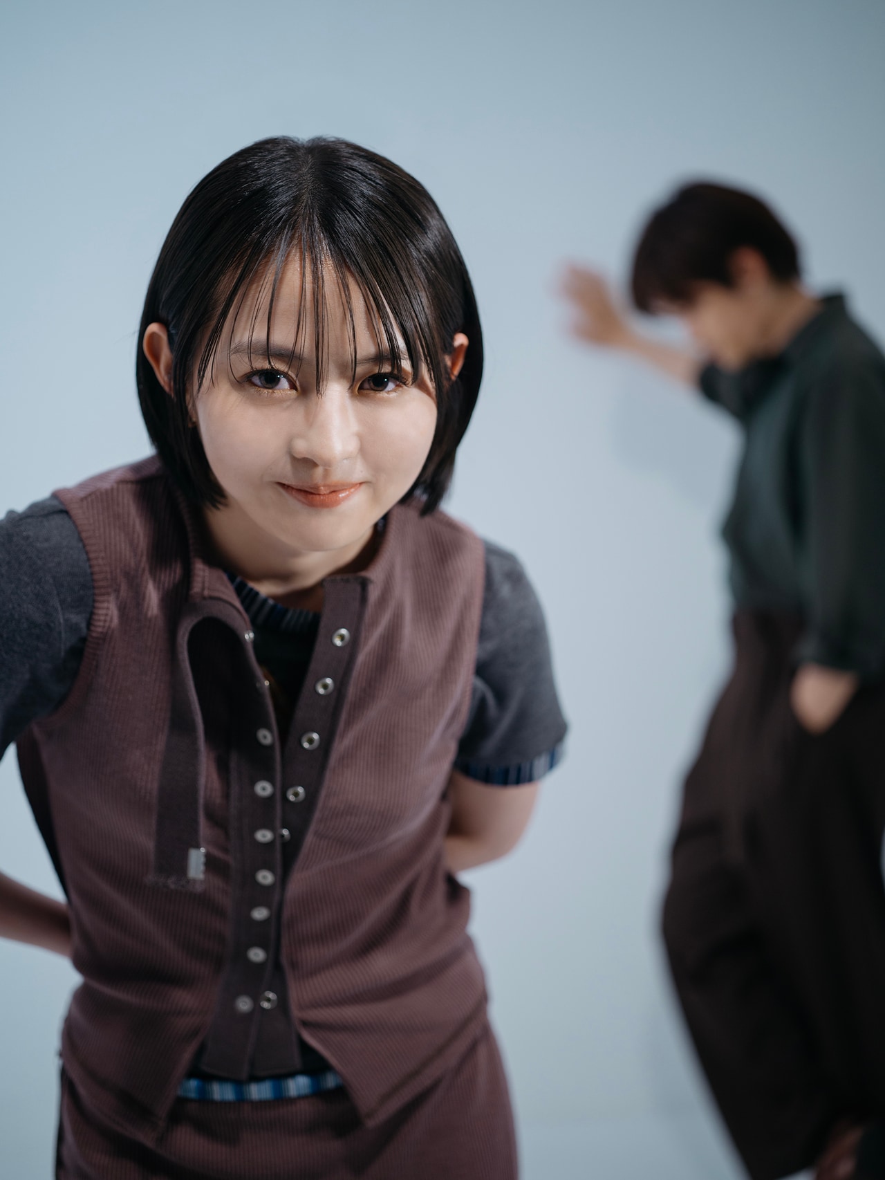 伊藤万理華さんと井之脇海さん。
