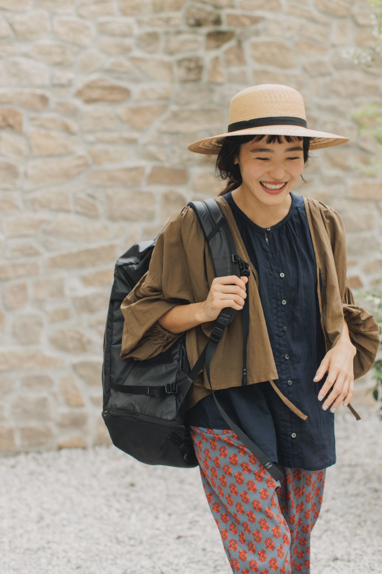 旅先だけでなく、日常おしゃれにもロングシーズン使えるのがうれしい。
