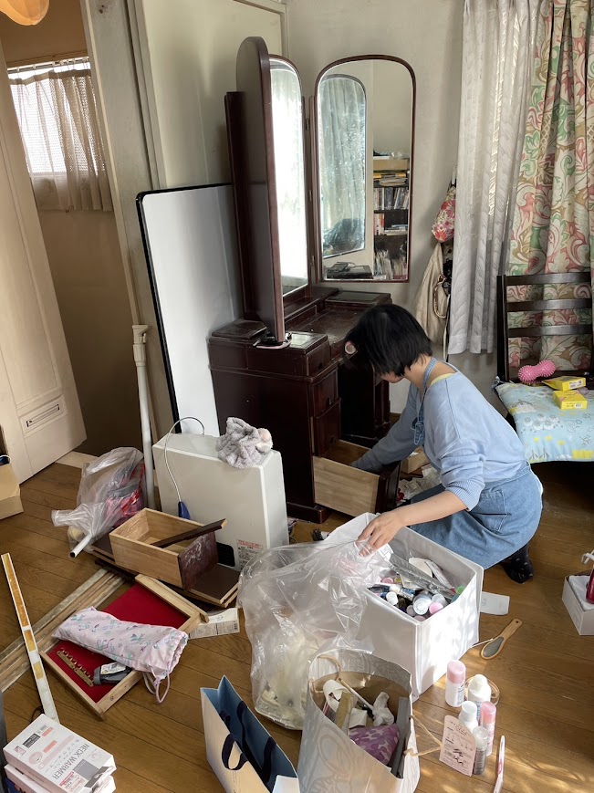 桃井断捨離 4ページ目)BS朝日『ウチ、“断捨離”しました！』で、実家の断捨離に挑戦