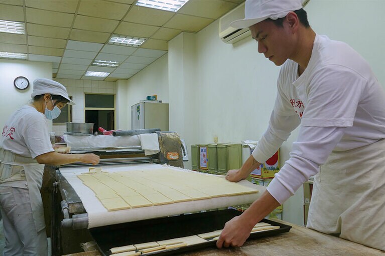 恩典方塊酥では三代目が初代の味を守り続けています。