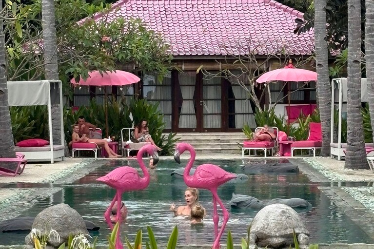 ピンク尽くしの「ピンク・ココ」。ギリ・トラワンガンにもあります。