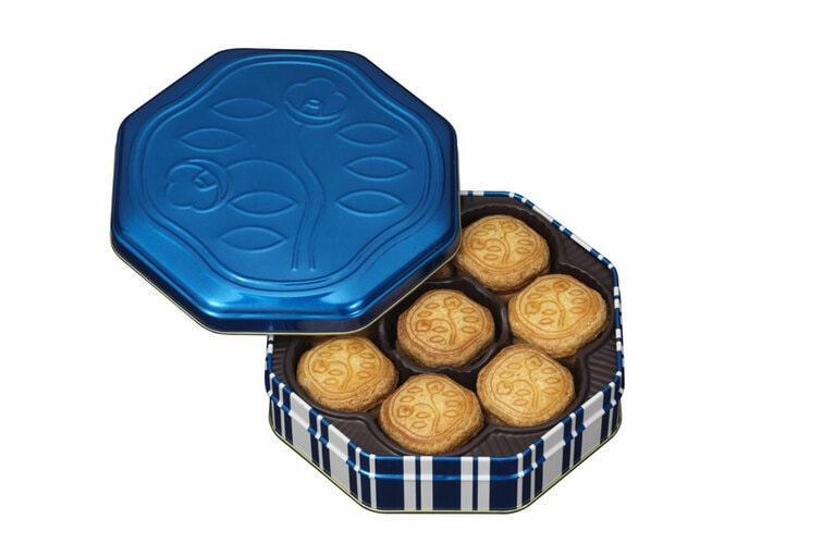 永遠の王道手みやげ「花椿ビスケット」。