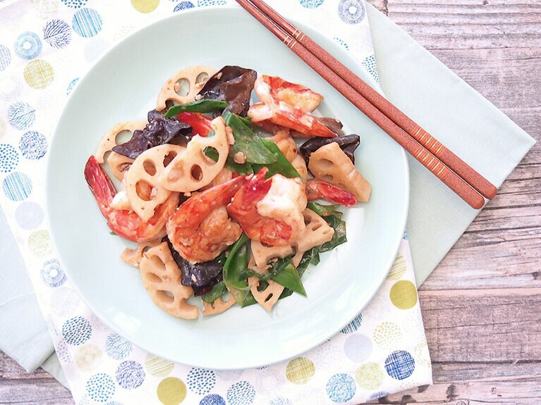 (7) 長ネギがしんなりしてきたら火を止め、器に盛り付けて完成です。