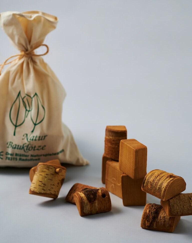 お山のつみ木 1kg 4,180円／クレヨンハウス・東京 クーヨンマーケット