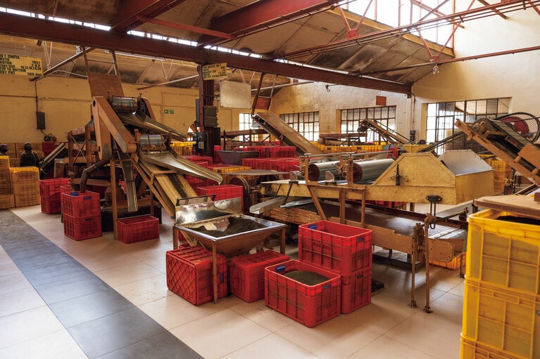 ヌワラエリヤの紅茶工場「ペドロ・ティーファクトリー」では見学も可能。