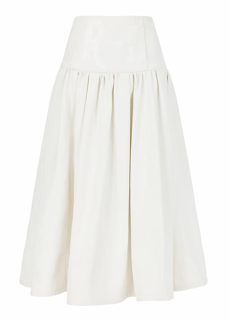 スカート 124,300円。