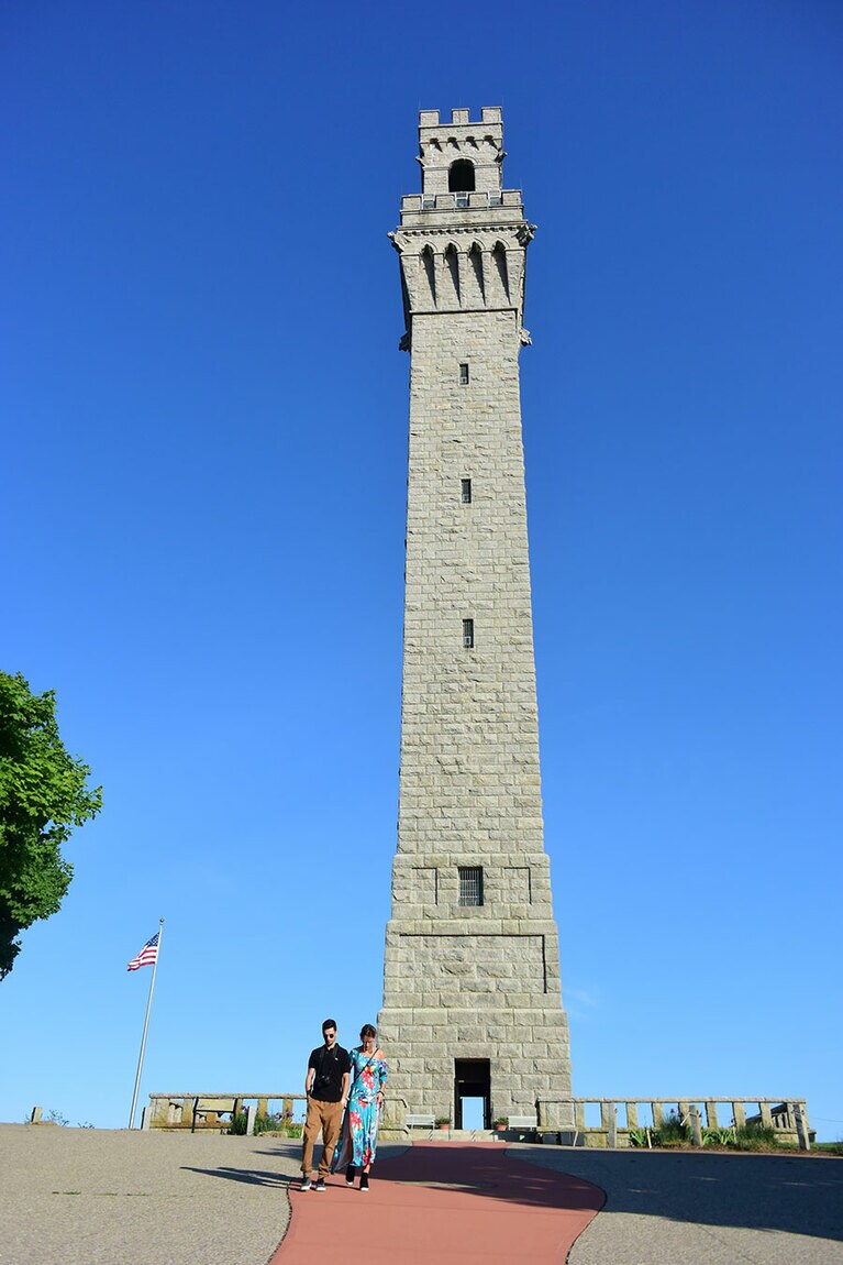 大西洋を渡って最初に訪れたヨーロッパの移民を記念したピルグリム・モニュメント。