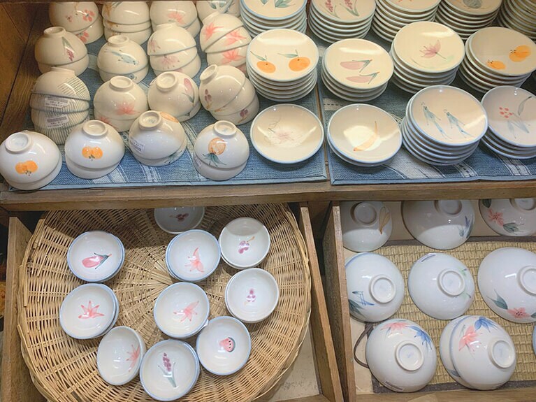 立晶窯 豆皿 170元。