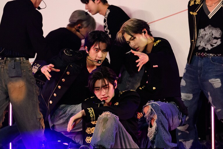 妖艶なパフォーマンスで魅せたENHYPEN