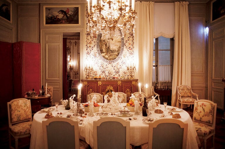 ミュージアムの見どころのひとつ“サラマンジェ”。18世紀の絵画«牡蠣の昼食»をテーマにリアルなセッティングがされていて、食卓を囲む貴婦人たちの笑い声が聞こえてきそう。