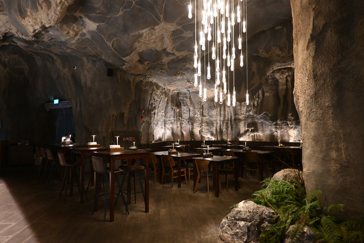 シンガポールを拠点に海外でもレストランを手がけるタンロック・グループが運営。