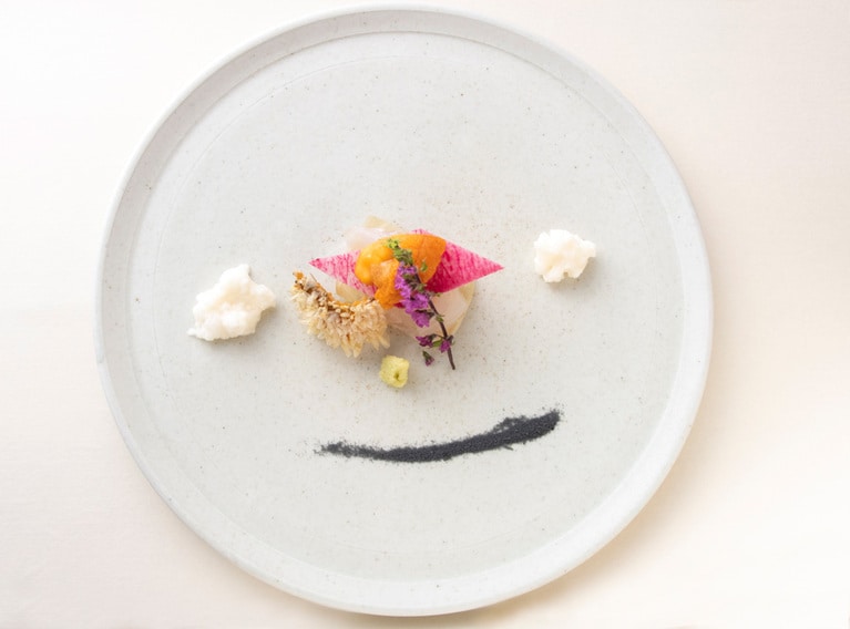 造里「甘鯛の昆布〆 菜の花醤油」。