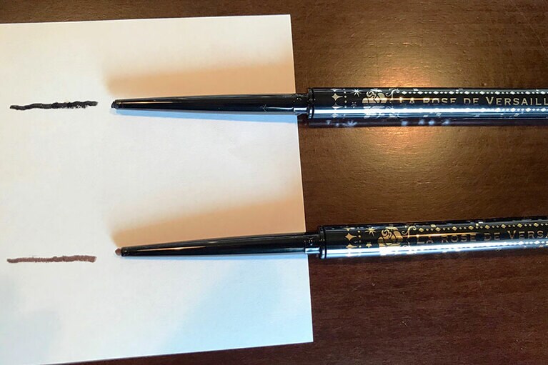 とにかく芯が極細で、目のキワにナチュラルに入れやすい。さらにペンシル自体も直径約7mm(プチプラ美調べ)とスリムで軽い。