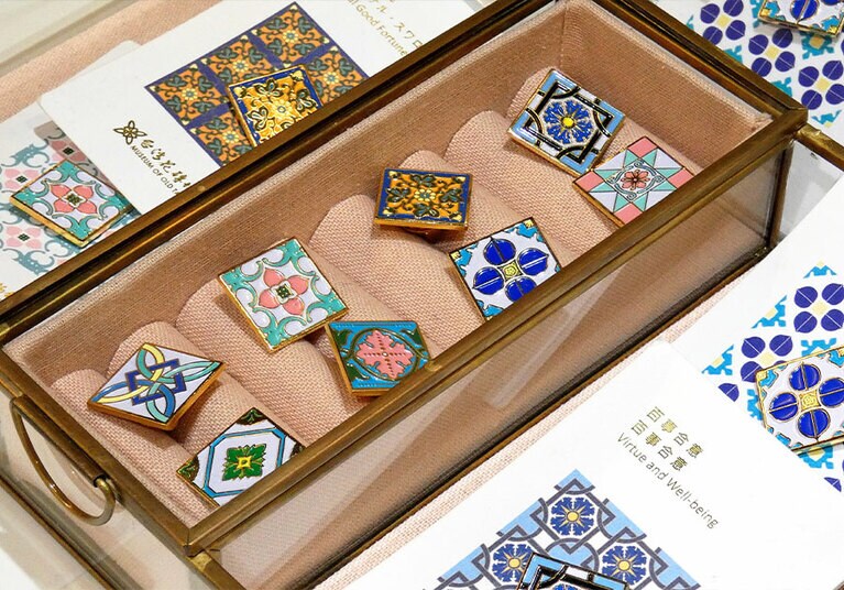 友人と柄違いで購入してみてはいかが？