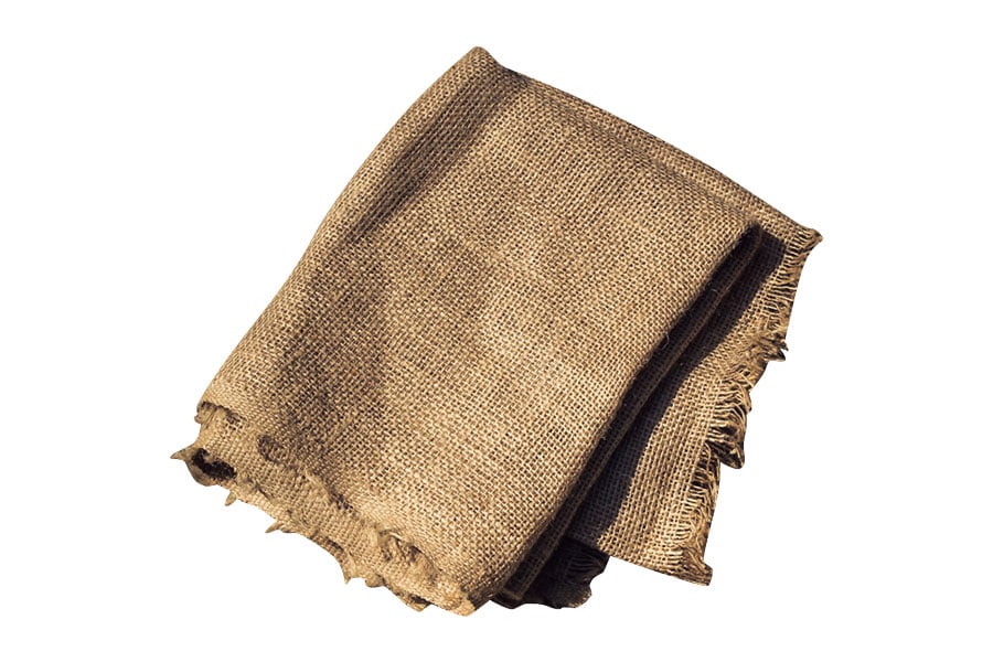 平安時代、庶民のナプキンは麻布や葛布。それ以前は枯葉や砂を使った。／©アフロ