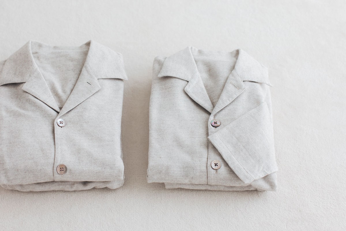 「UNISEX THE WARMEST YAK-ORGANIC COTTON PAJAMAS」左から：L、Sサイズ 各25,300円／GOOD NIGHT SUIT