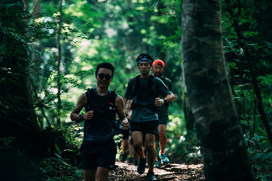 トレイルランニングは、初心者でも参加可能！山の歩き方から走り方まで、山の中を走る楽しさを。