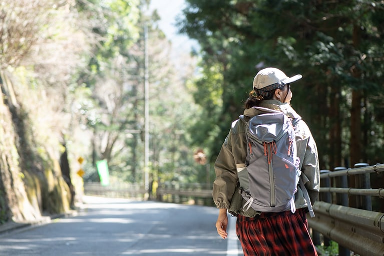 エイ アンド エフが揃える70以上のアウトドアブランドで、頭の先からつま先まで旅のコーディネートが決まる。もちろん日常使いもできる万能アイテムばかり！