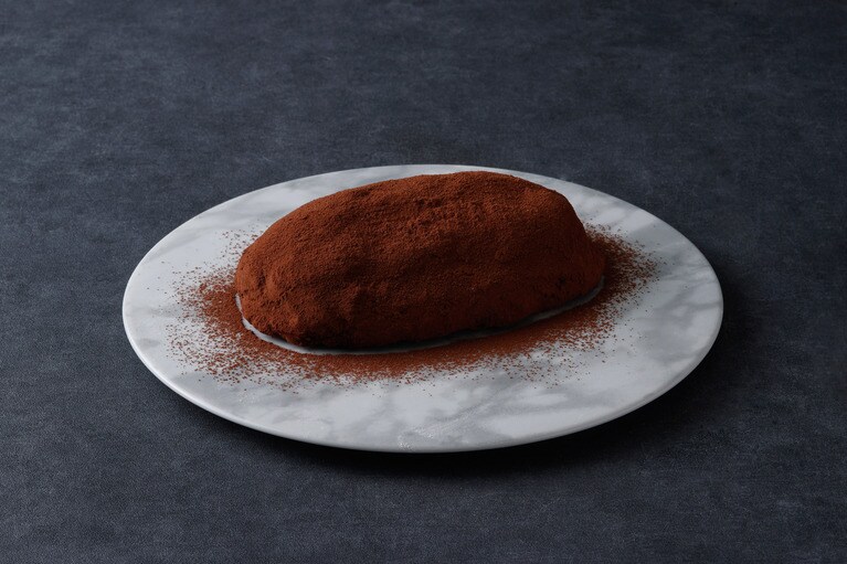 新作「ショコラ シュトーレン」（限定400個）4,200円。10cm×16cm×高さ6cm。