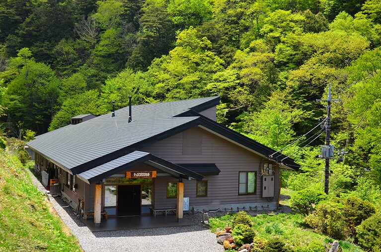 手白澤温泉［栃木／奥鬼怒温泉郷］外観。