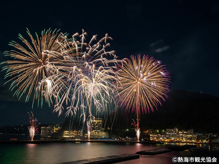 熱海海上花火大会。