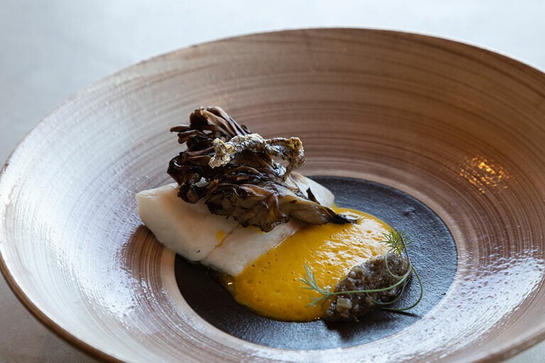 メインディッシュ「真鯛のバプール」。