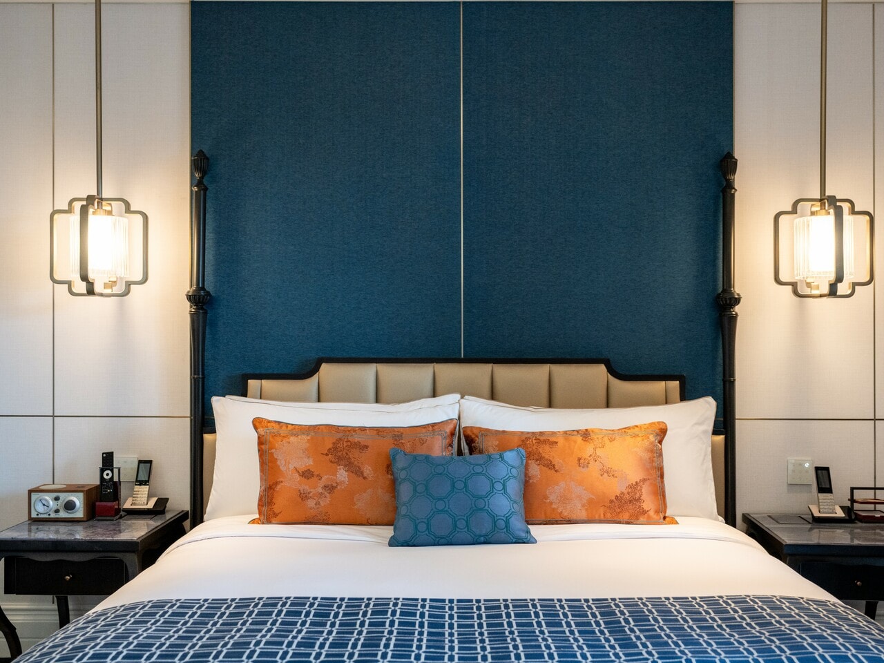 安眠へと導いてくれるベッド。