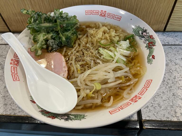 デイリーチコの冷しラーメン+春菊天（合計570円）