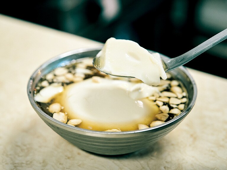 メニューはピーナッツ豆花（50元）の一品勝負。