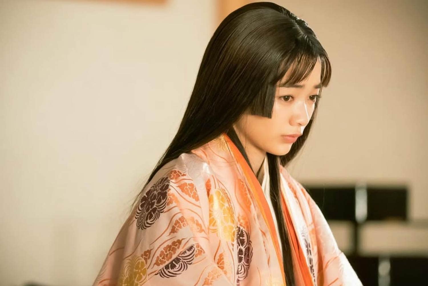 大河ドラマ『光る君へ』で藤原彰子役を好演（見上愛のインスタグラムより）