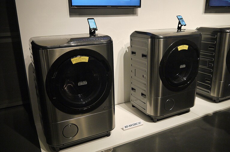 日立「ヒートリサイクル 風アイロン ビッグドラム BD-NX120C」 オープン価格(実勢価格約36万円前後／税抜) 洗濯・脱水容量12kg／乾燥容量6kg