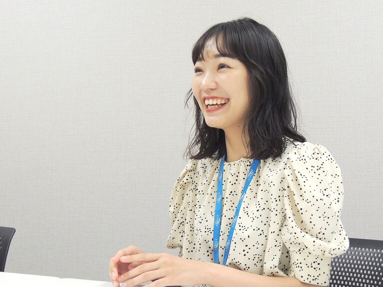 社内公募制度を活用した高橋さん（用地開発部）。